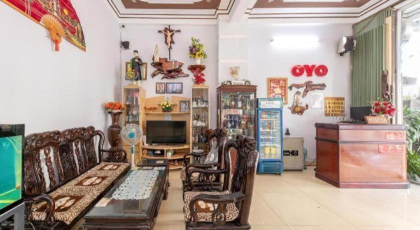 Oyo-898丰邵酒店 芽庄 外观 照片